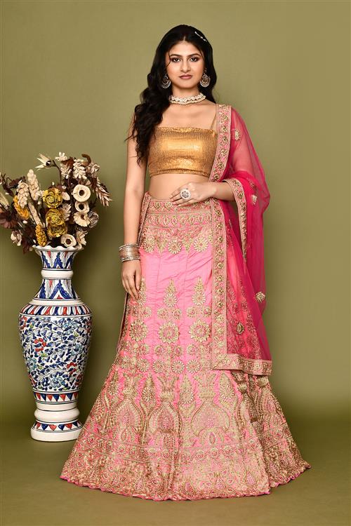 https://media.vinhemfashion.com/Images/FancylehengaVol1LC012TI8NBQP64J/image/designer